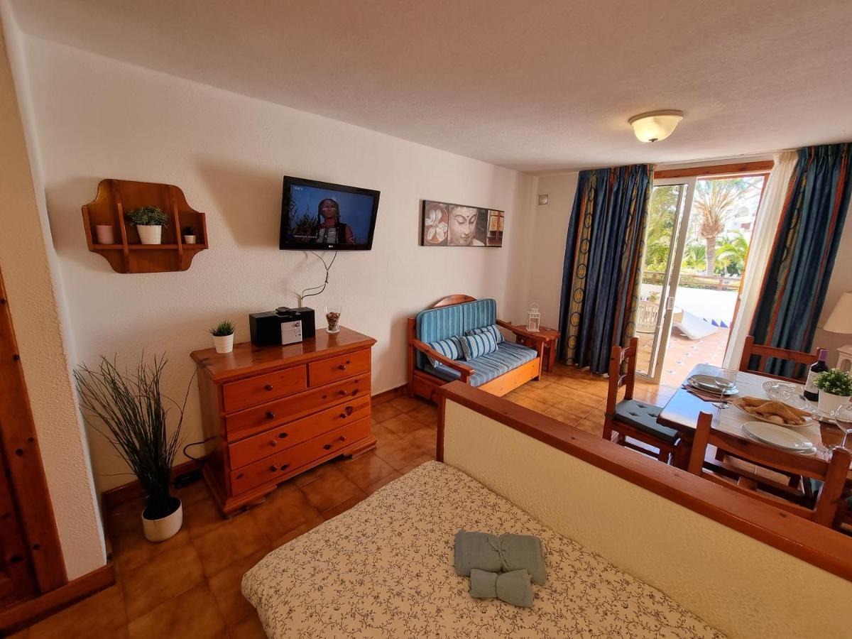 Studio Apartment No 1 Directly On The Beach And Sea, Terrace, Heated Pool, Wifi 플라야데라스아메리카스 외부 사진